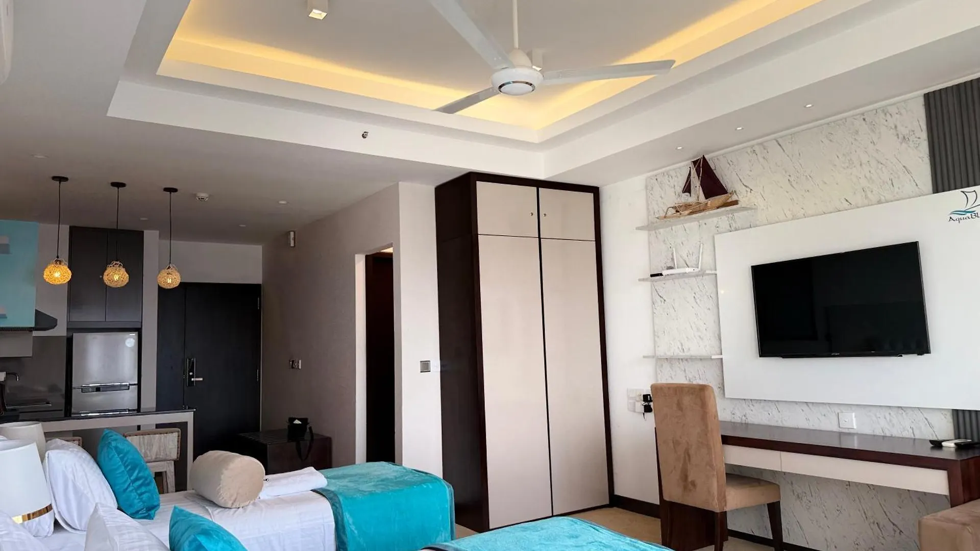 Ocean Breeze Seaview Studio By Aquablu Negombo Sri Lanka