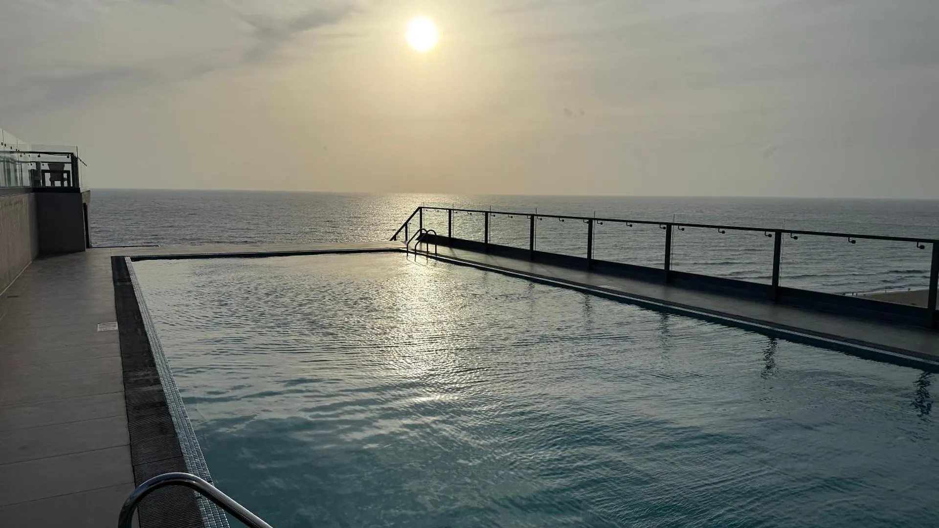 Ocean Breeze Seaview Studio By Aquablu Negombo 0*,  Sri Lanka